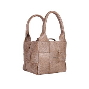 Manual ženska kožna torba 56208 – mini pletena korpa, bež i crna