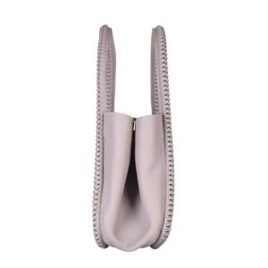 Manual ženska kožna torba 56307 – siva sa pletenim ručkama